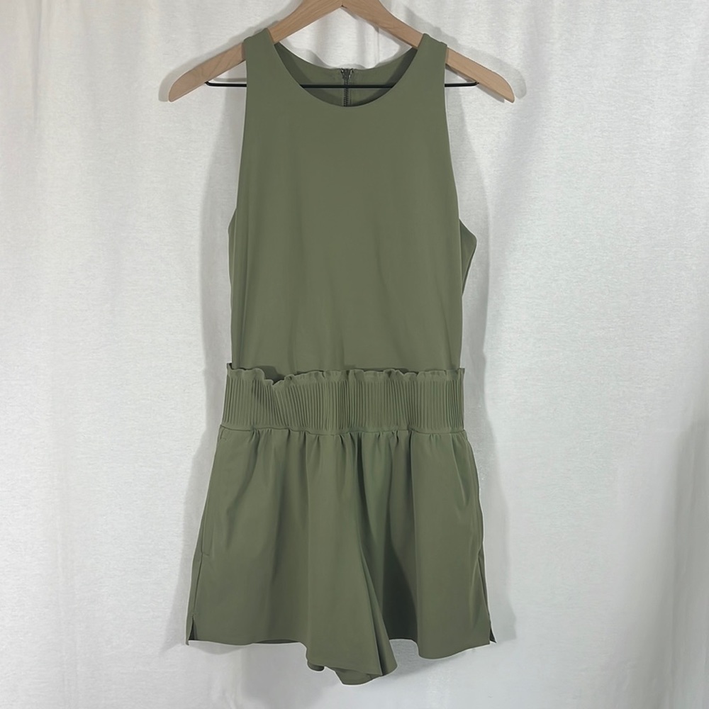 Athleta Cosmic Flutter Green Athletic Romper Womens Size Medium